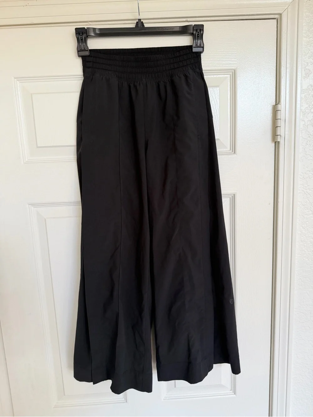 Lululemon Wanderer Wide Leg Travel Pant in Black Size 2